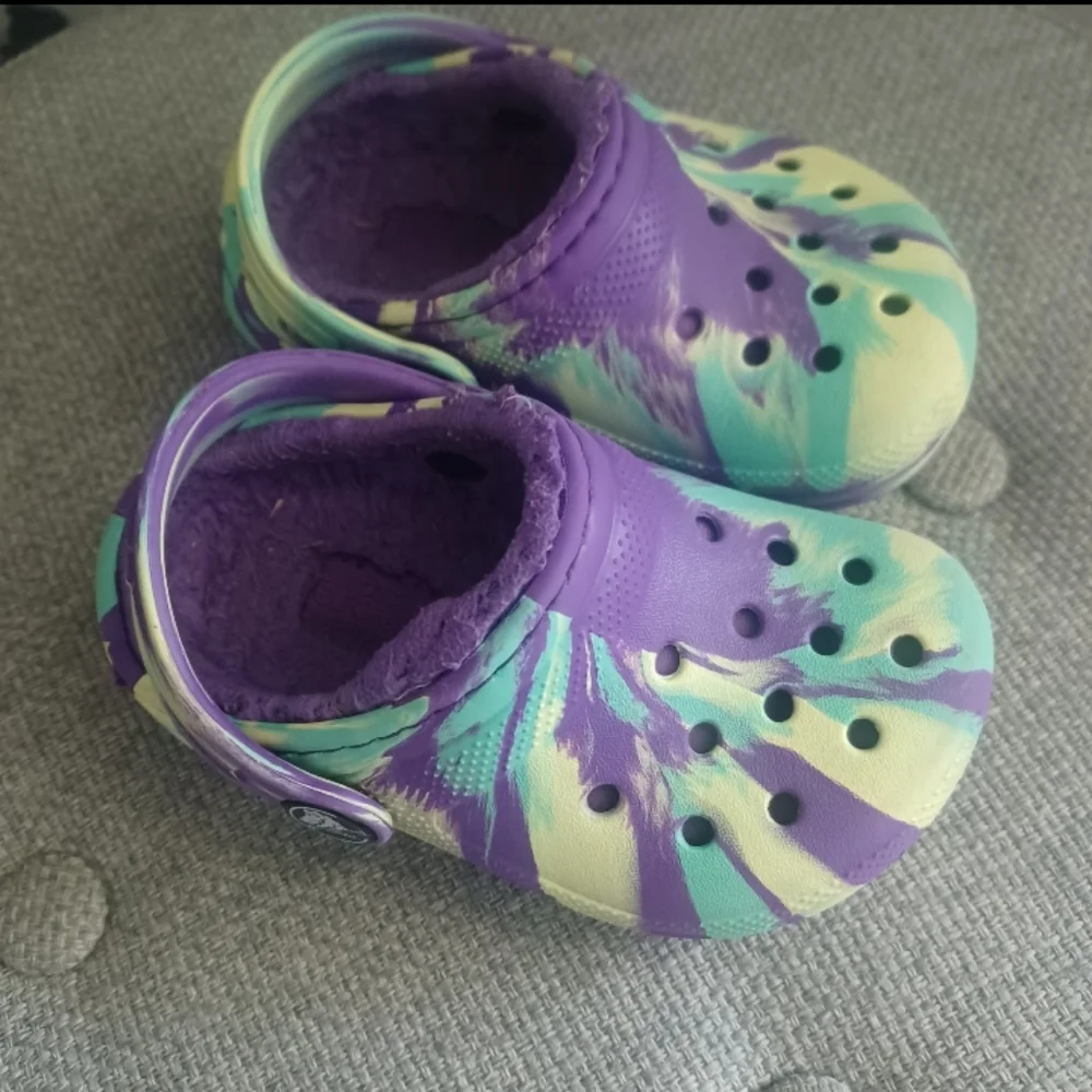 Crocs Classic lined Marbled Clog lime/purple tie die Infants sz 5/6